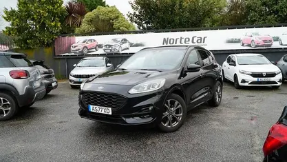 Usado Ford Kuga ST-Line 150 HP (110 kW) 2022 Preto SUV