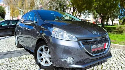Usado Peugeot 208 Active 68 HP (50 kW) 2012 Cinza Citadino