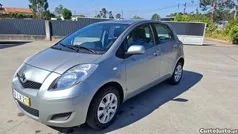 Cinza Usado 2011 Toyota Yaris Comfort Citadino | € 6.200 (Bom preço)