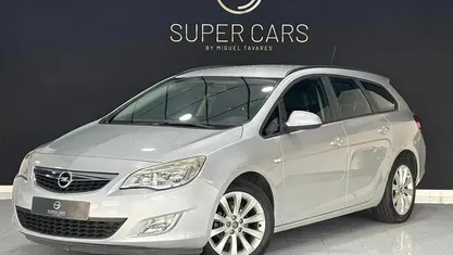 Cinzento Usado 2012 Opel Astra Sport Carrinha | € 6.990 (Preço justo)