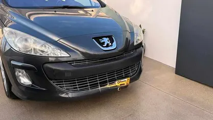 Cinzento Usado 2008 Peugeot 308 Citadino | € 6.000 (Preço justo)