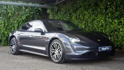 Cinzento Usado 2021 Porsche Taycan Black Edition Sedan | € 59.900 (Super Preço)