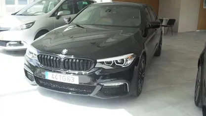 Outra Usado 2017 BMW 520 Sport Line Sedan | € 29.850 (Preço justo)