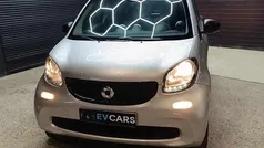 Cinzento Usado 2018 Smart ForTwo Electric Drive Coupé | € 9.850 (Preço justo)