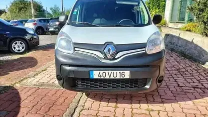 Branco Usado 2018 Renault Kangoo Carrinha | € 11.000 (Preço justo)