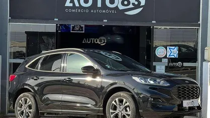 Usado Ford Kuga 225 HP (165 kW) 2023 SUV