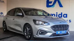 Cinzento Usado 2018 Ford Focus | € 16.750 (Preço justo)