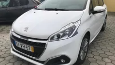 Usado 2018 Peugeot 208 Citadino | € 12.800 (Preço justo)