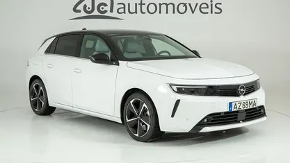 Usado Opel Astra Elegance 181 HP (133 kW) 2023