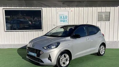 Cinzento Usado 2023 Hyundai i10 Comfort Citadino | € 15.990 (Preço justo)