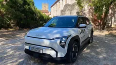 Branco Usado 2025 Kia EV3 3 SUV | € 36.740 (Preço justo)