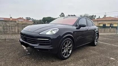 Preto Usado 2023 Porsche Cayenne SUV | € 99.500 (Preço justo)
