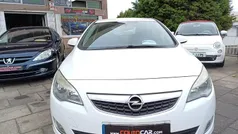 Branco Usado 2011 Opel Astra Sedan | € 5.399 (Preço justo)