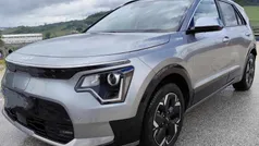 Cinzento Usado 2023 Kia e-Niro SUV | € 24.000 (Super Preço)