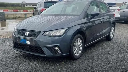 Usado Seat Ibiza Style 80 HP (58 kW) 2022 Cinza Citadino