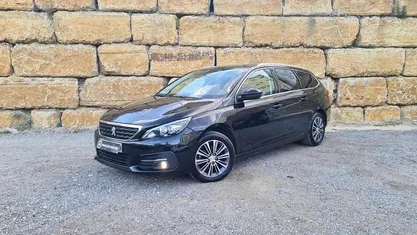 Usado 2020 Peugeot 308 SW Carrinha | € 16.500 (Preço justo)