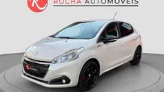 Branco Usado 2016 Peugeot 208 GT-line Citadino | € 9.999 (Preço justo)