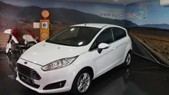 Branco Usado 2015 Ford Fiesta Titanium Citadino | € 10.500 (Preço justo)
