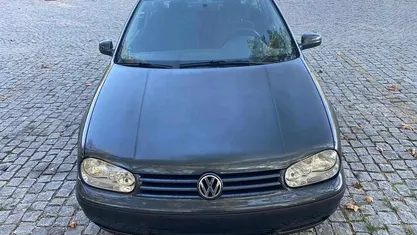 Cinzento Usado 1999 VW Golf IV Citadino | € 2.400 (Preço justo)