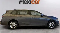 Cinza Usado 2024 Opel Astra Edition Sedan | € 21.390 (Bom preço)