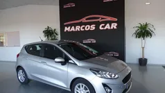 Cinza Usado 2021 Ford Fiesta Active Citadino | € 14.700 (Preço justo)