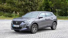 Cinzento Usado 2023 Peugeot 2008 SUV | € 18.900 (Preço justo)