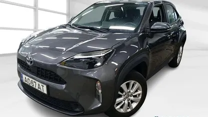 Cinza Usado 2022 Toyota Yaris Hybrid Comfort SUV | € 25.700 (Bom preço)