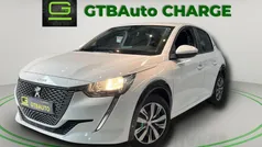 Branco Usado 2021 Peugeot e-208 Business-Line Citadino | € 17.499 (Preço justo)