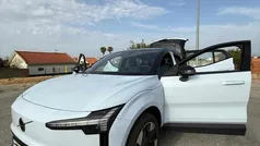 Azul Usado 2024 Volvo EX30 SUV | € 37.900 (Preço justo)
