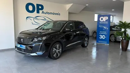 Preto Usado 2021 Peugeot 3008 Allure Sedan | € 23.950 (Preço justo)