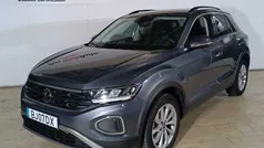 Cinzento Usado 2024 VW T-Roc SUV | € 25.990 (Preço justo)