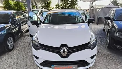 Usado Renault Clio IV Zen 75 HP (55 kW) 2018 Branco