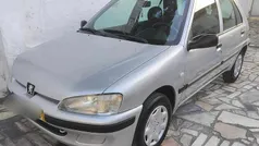 Cinzento Usado 2003 Peugeot 106 Citadino | € 2.180