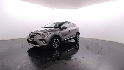Cinzento Usado 2023 Renault Captur Techno SUV | € 19.950 (Preço justo)