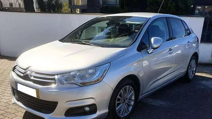 Usado Citroën C4 115 HP (84 kW) 2013 Cinzento