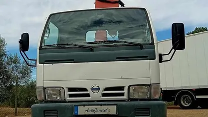 Usado 2005 Nissan Cabstar Pickup | € 24.600