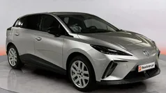 Cinza Novo 2025 MG MG4 EV Luxury Citadino | € 29.990 (Preço justo)