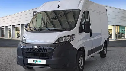 Branco Usado 2025 Peugeot Boxer S Van | € 26.500 (Bom preço)