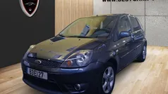 Cinza Usado 2007 Ford Fiesta Citadino | € 6.950