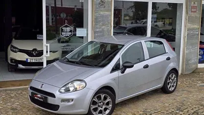 Usado Fiat Punto Easy 69 HP (50 kW) 2018 Cinza Citadino