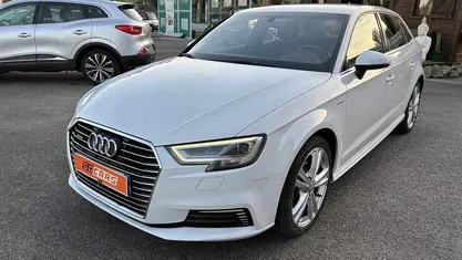Usado Audi A3 Sportback e-tron 204 HP (150 kW) 2017 Branco Citadino