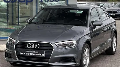 Usado Audi A3 Design 116 HP (85 kW) 2020 Sedan