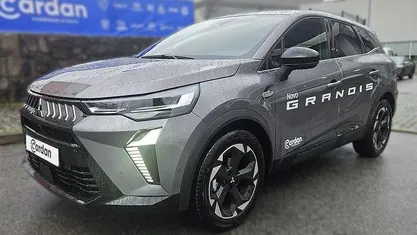 Usado Mitsubishi Grandis 140 HP (102 kW) 2025 SUV