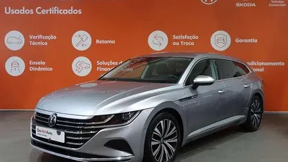 Usado VW Arteon Elegance 150 HP (110 kW) 2023 Cinzento claro metalizado
