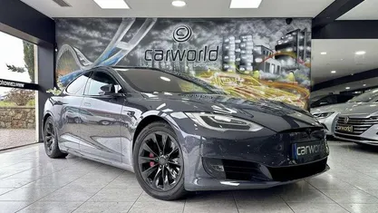 Cinzento Usado 2018 Tesla Model S Citadino | € 31.999 (Preço justo)