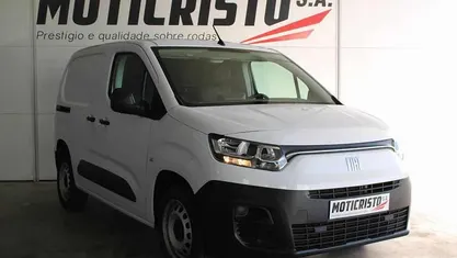 Usado 2023 Fiat Doblò Monovolume | € 16.500 (Preço justo)