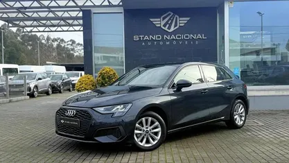 Usado Audi A3 110 HP (80 kW) 2022 Cinza Sedan