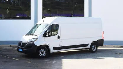Usado Fiat Ducato 140 HP (102 kW) 2023 Branco Van