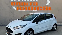 Branco Usado 2015 Ford Fiesta Titanium Citadino | € 10.450 (Preço justo)