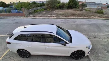 Branco Usado 2022 Cupra Leon | € 25.500 (Preço justo)